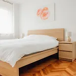 White Apartment - Free Parking