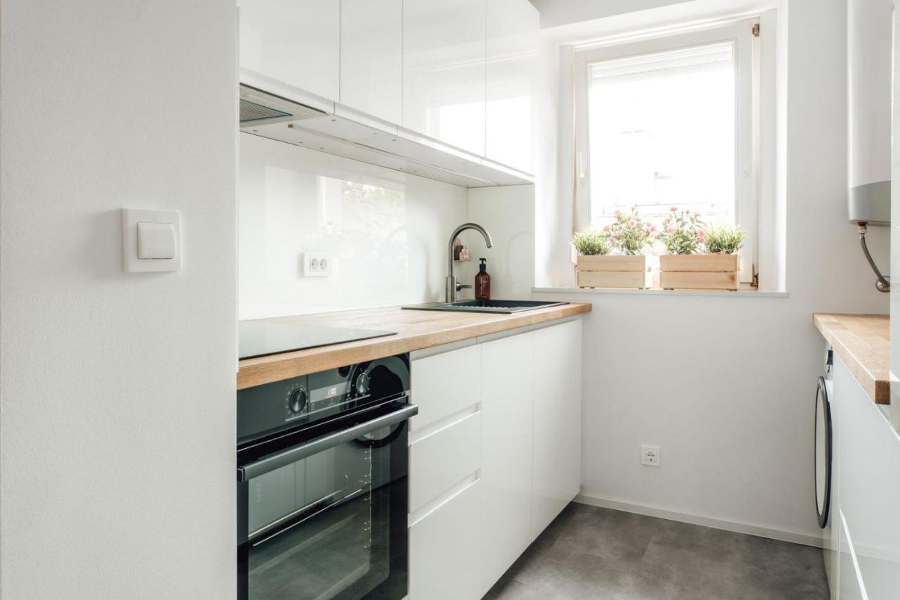 Apartment White - Free Parking *